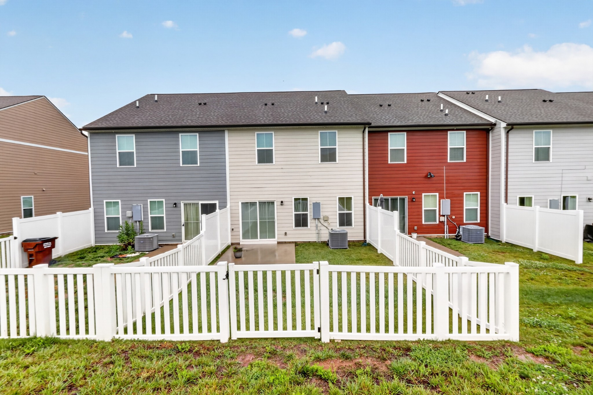 160 Primrose Ln