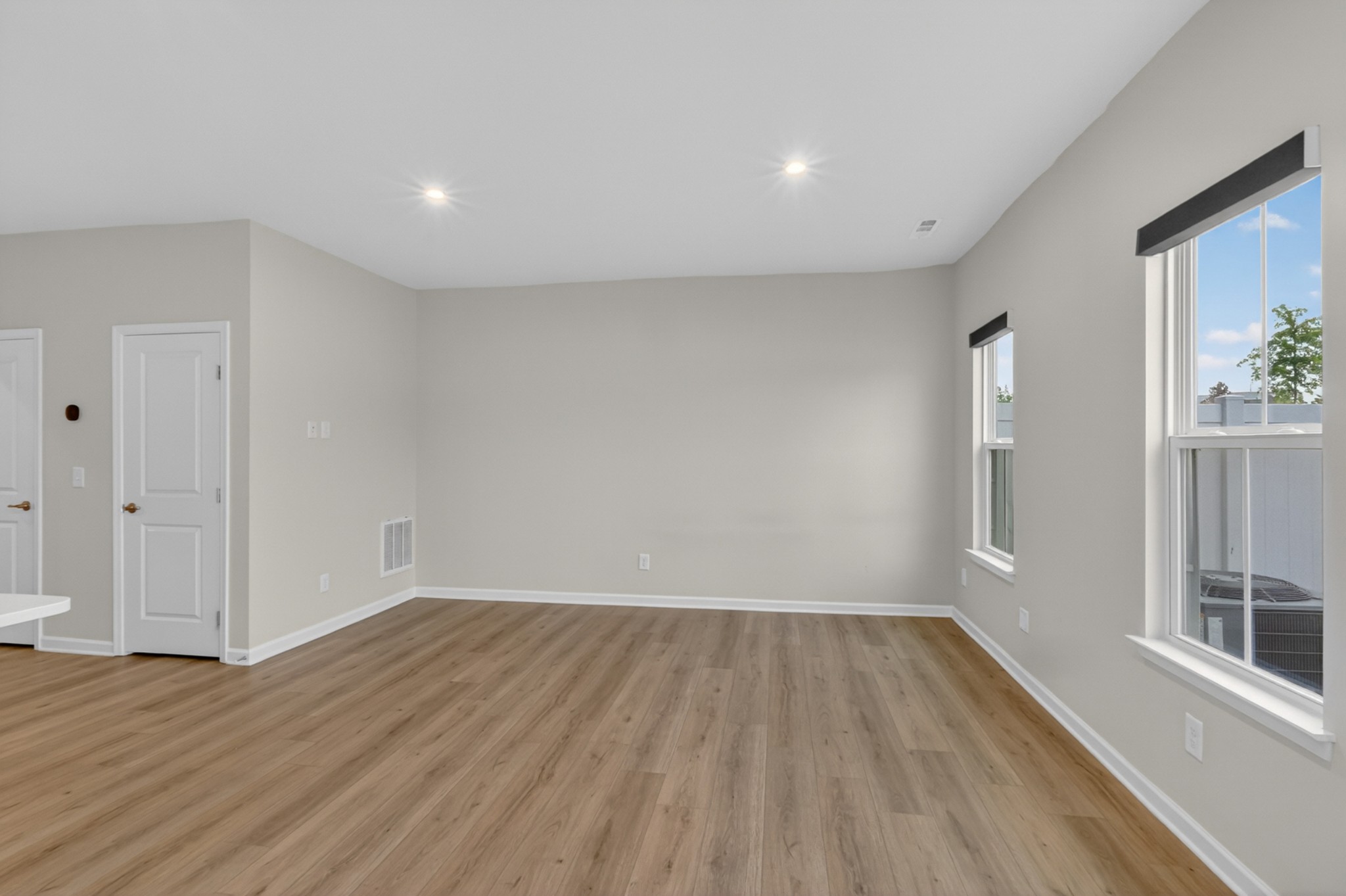 160 Primrose Ln