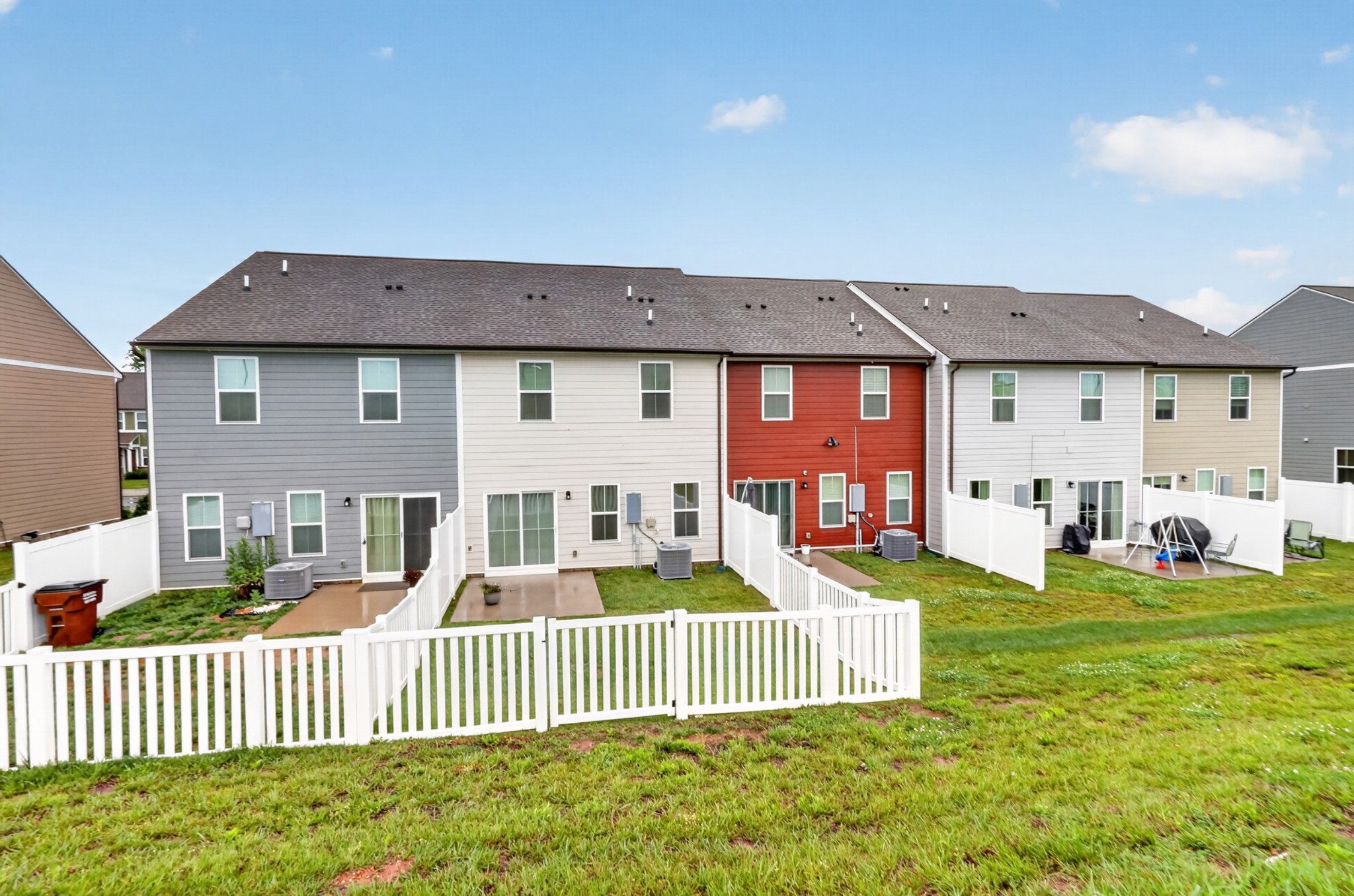160 Primrose Ln