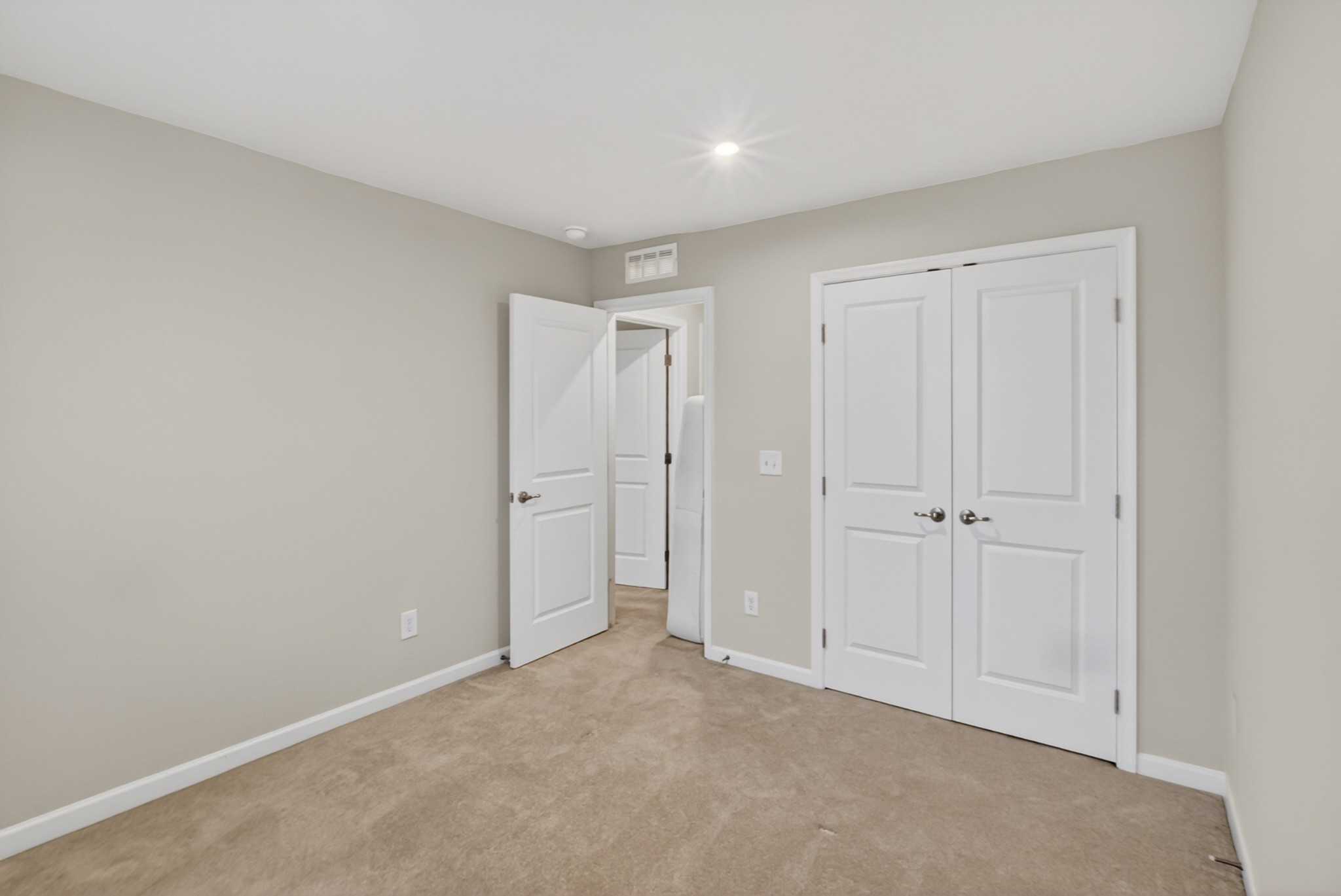 160 Primrose Ln