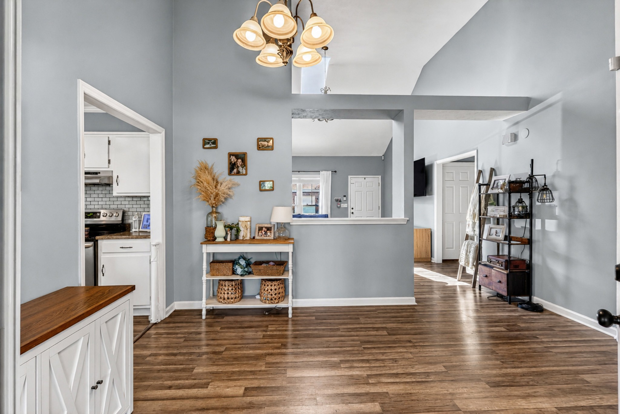 123 Cloverfield Ct
