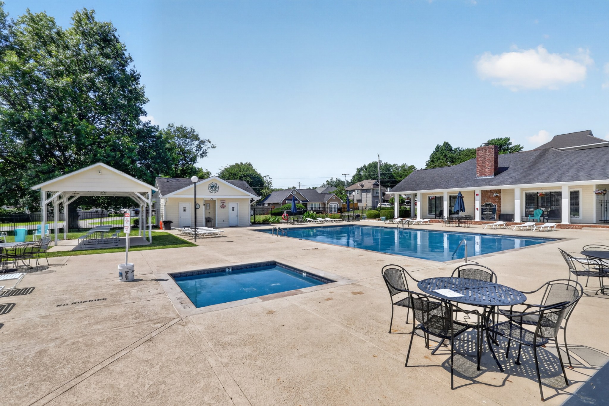 123 Cloverfield Ct