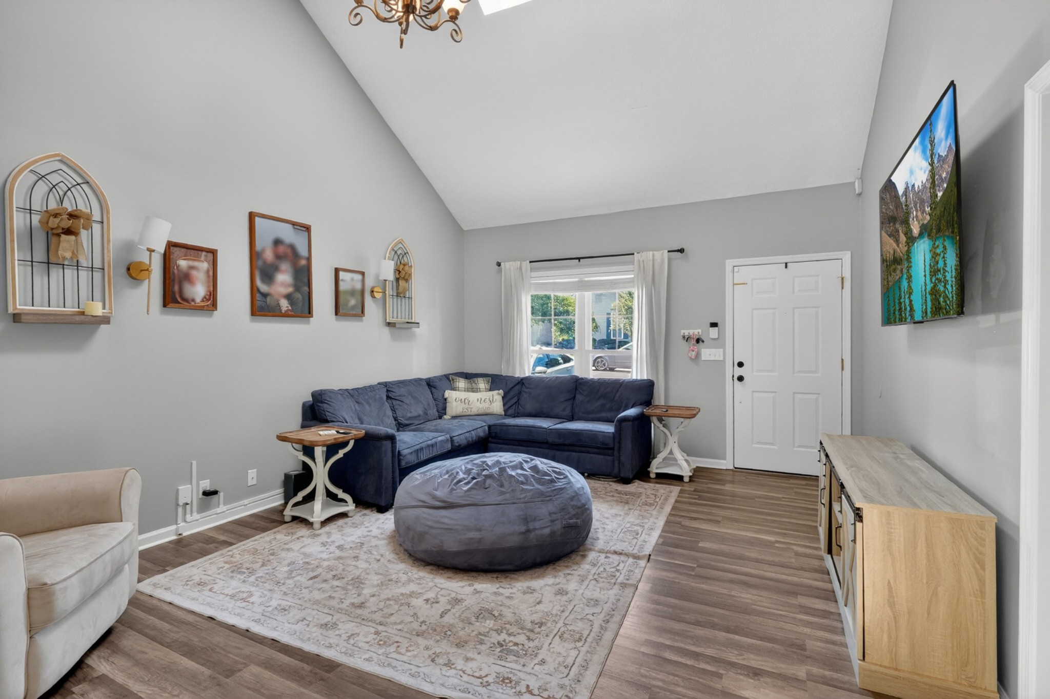 123 Cloverfield Ct