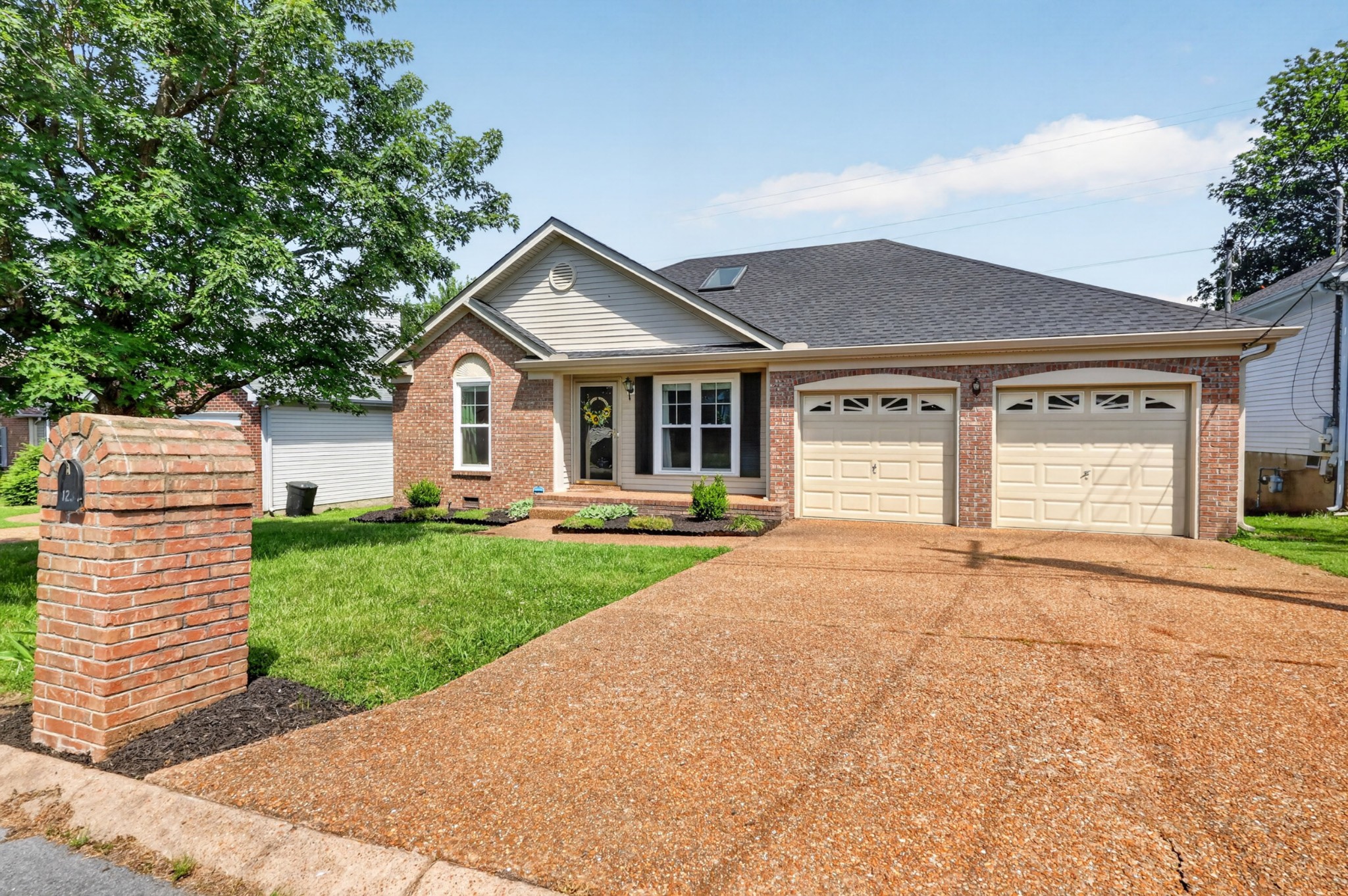 123 Cloverfield Ct