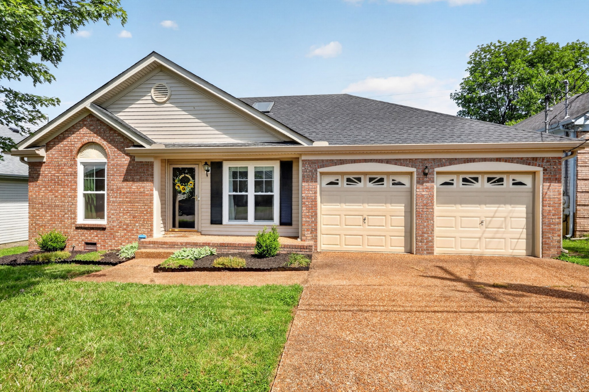 123 Cloverfield Ct