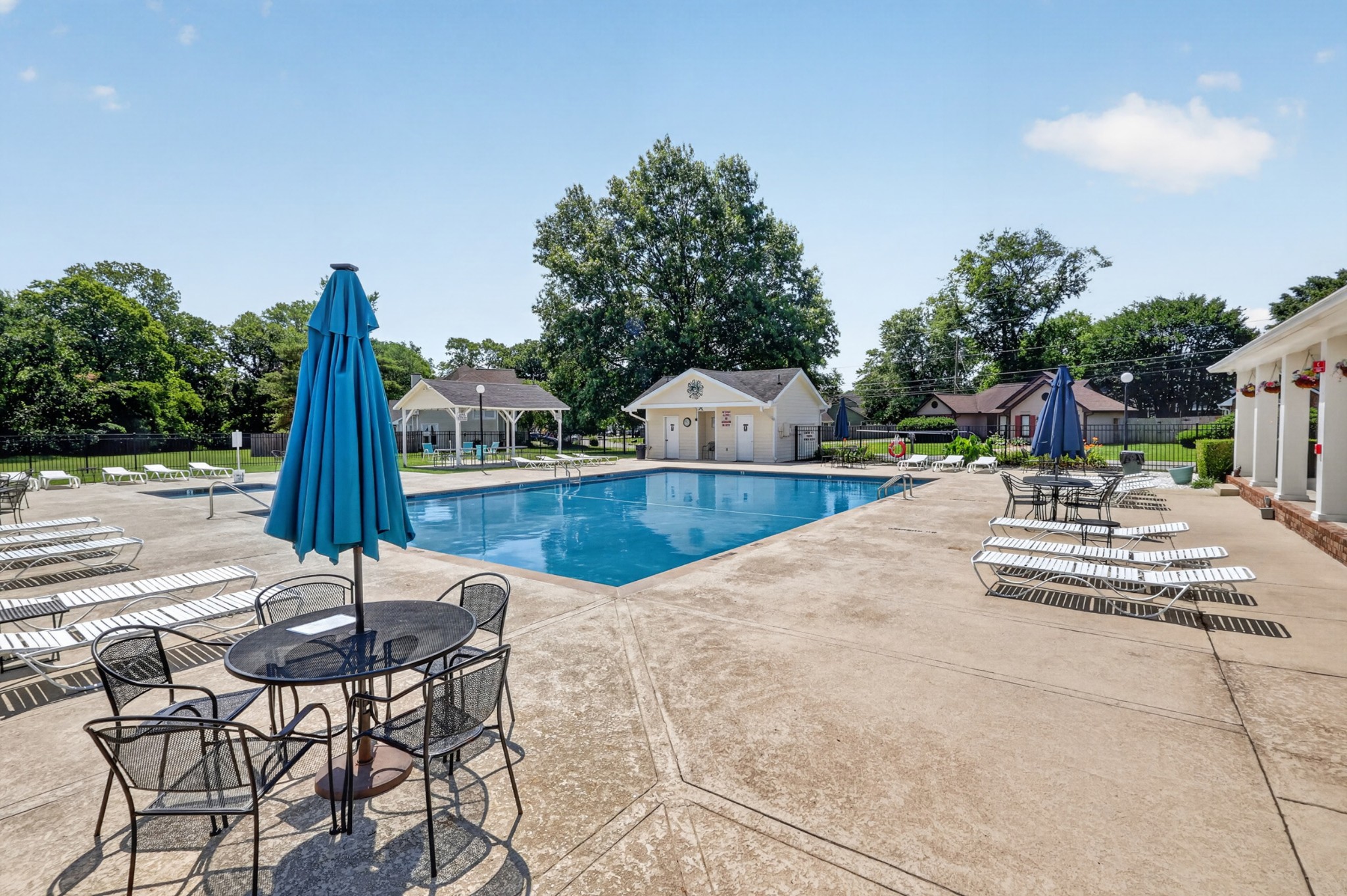 123 Cloverfield Ct