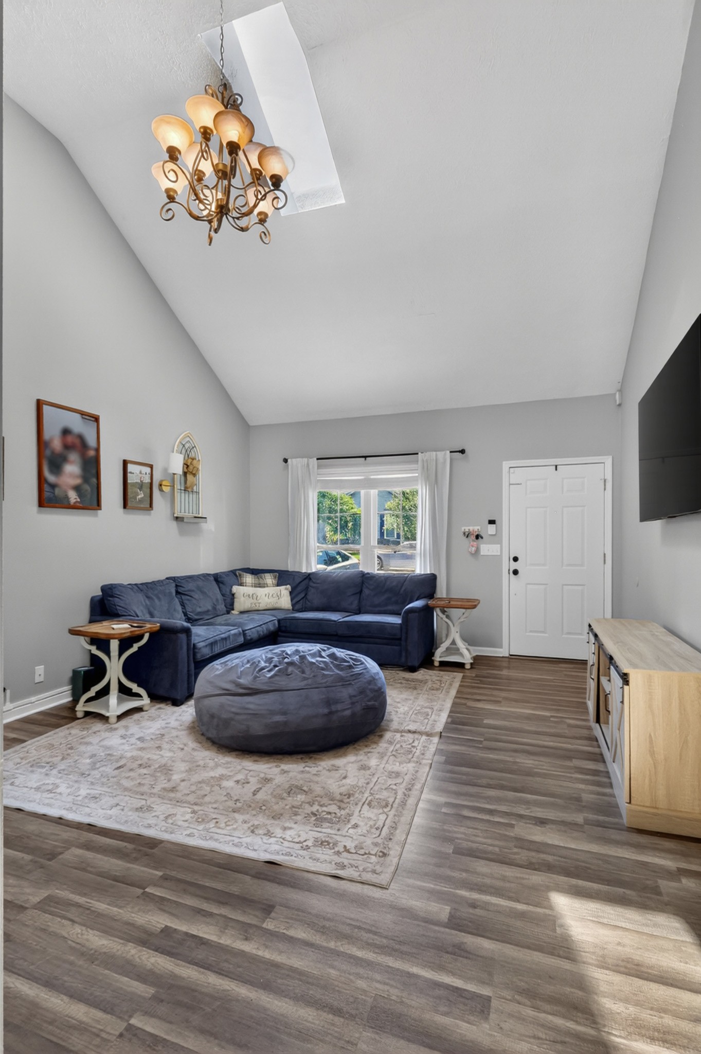 123 Cloverfield Ct