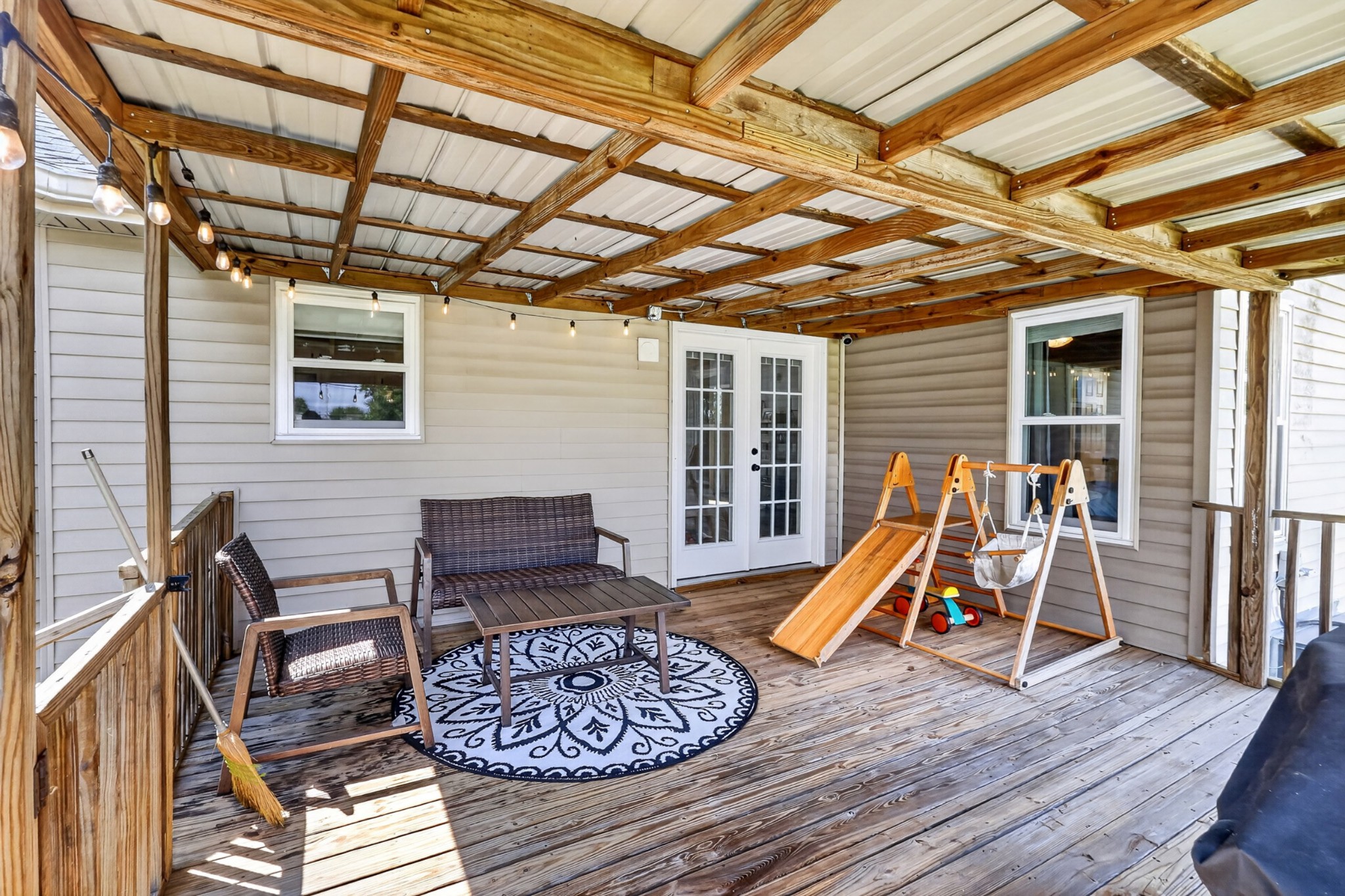 123 Cloverfield Ct