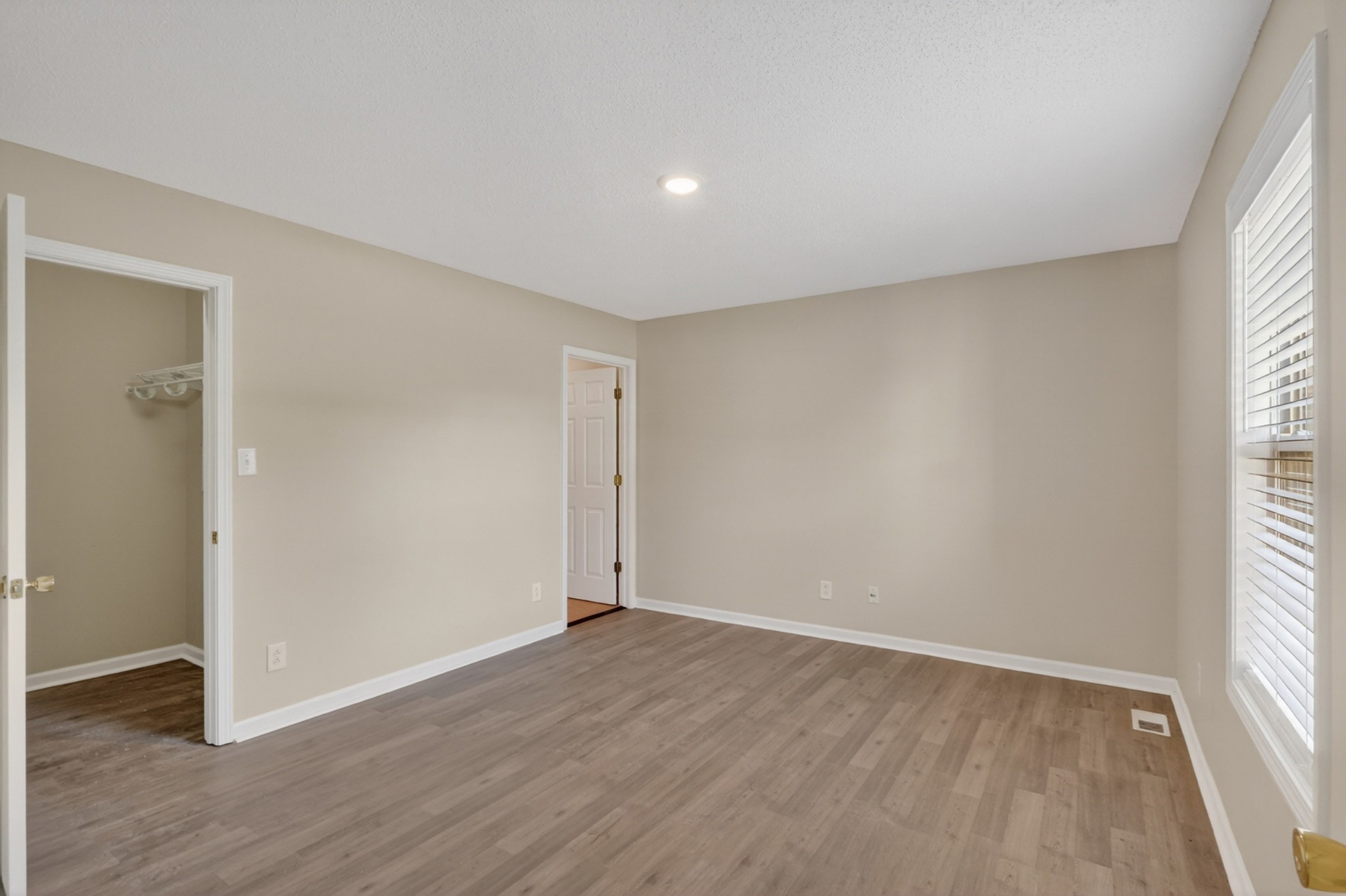 1009 Monica Dr