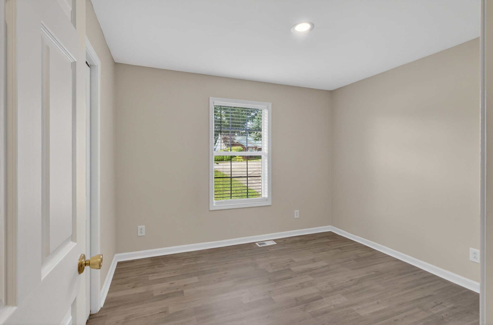 1009 Monica Dr