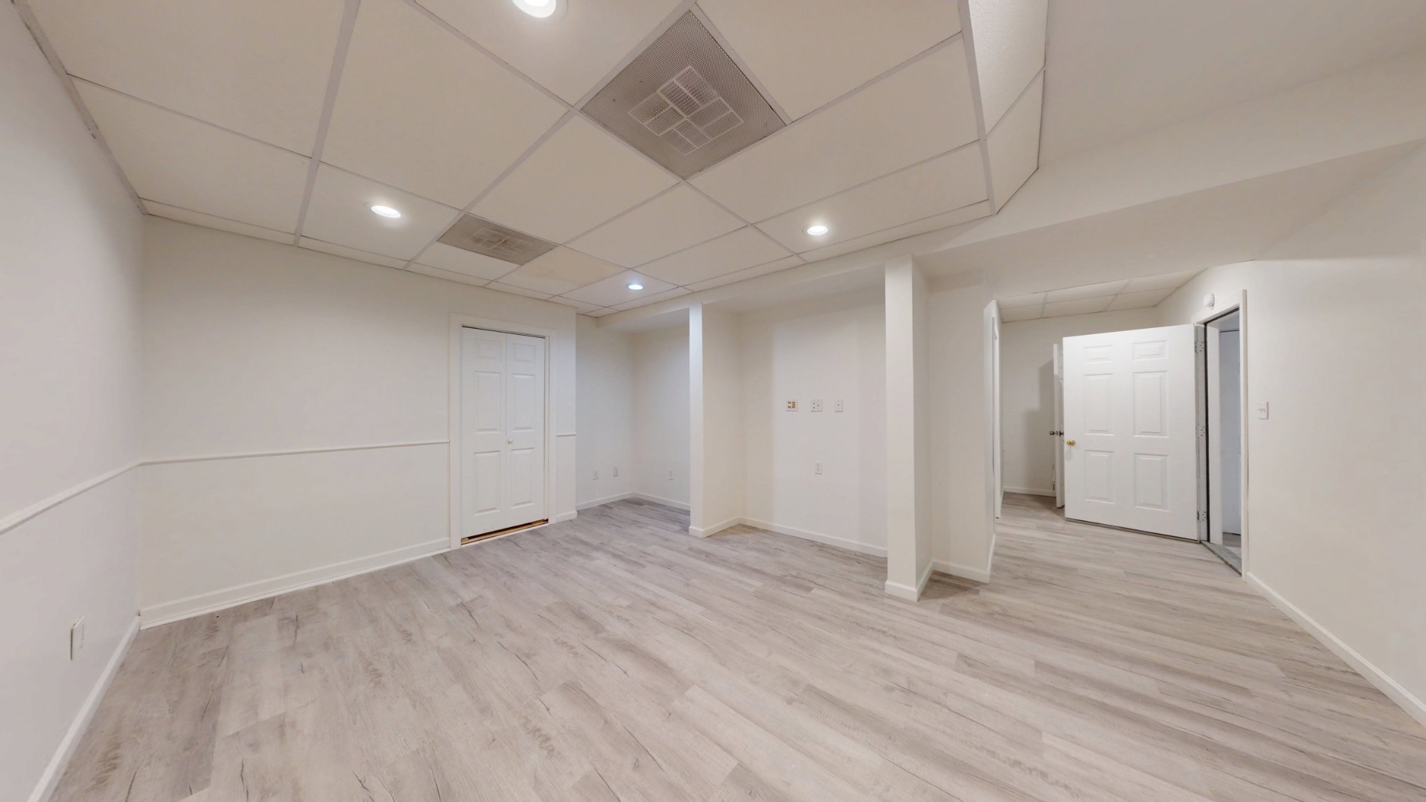 1009 Monica Dr