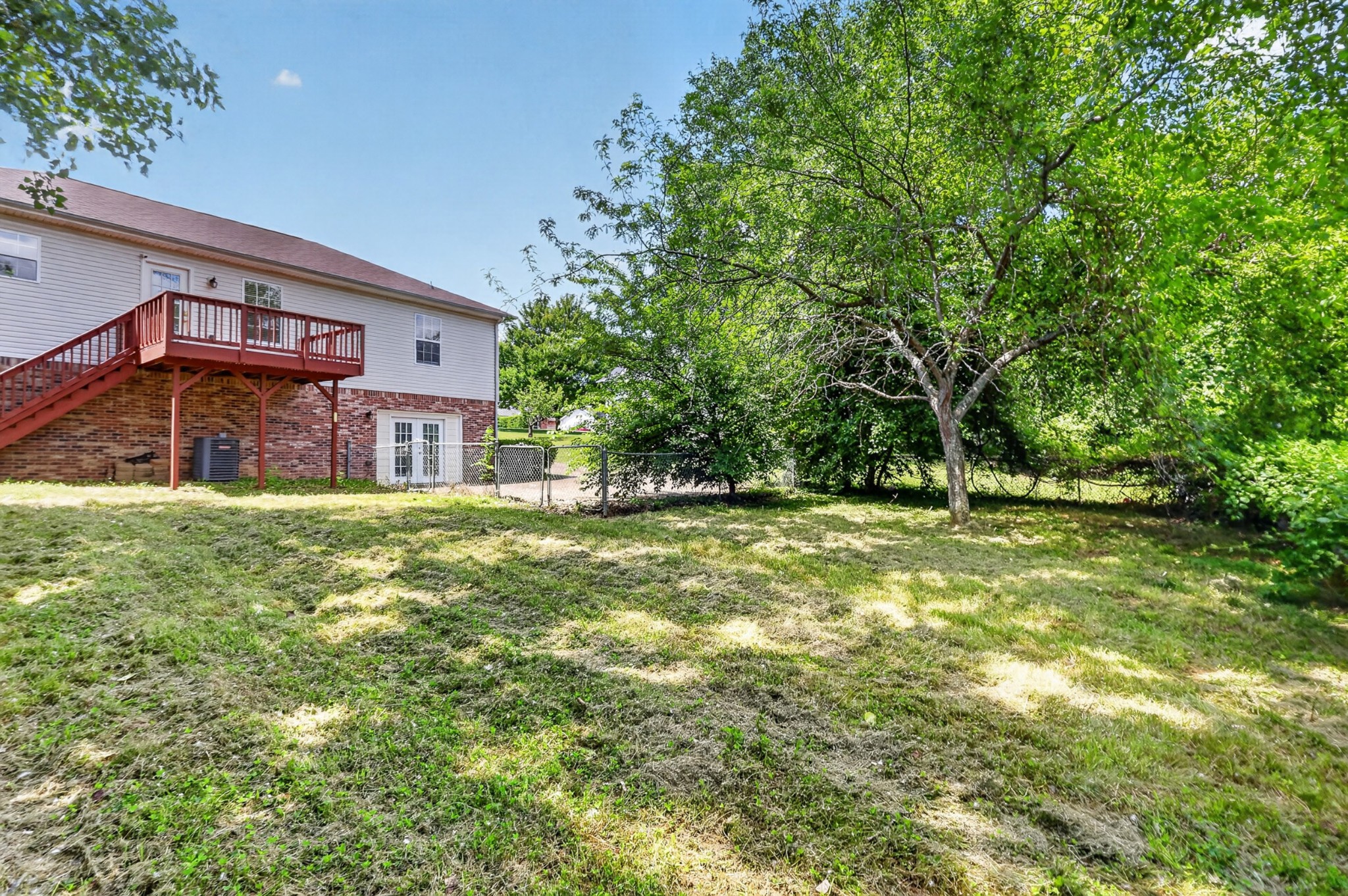 1009 Monica Dr