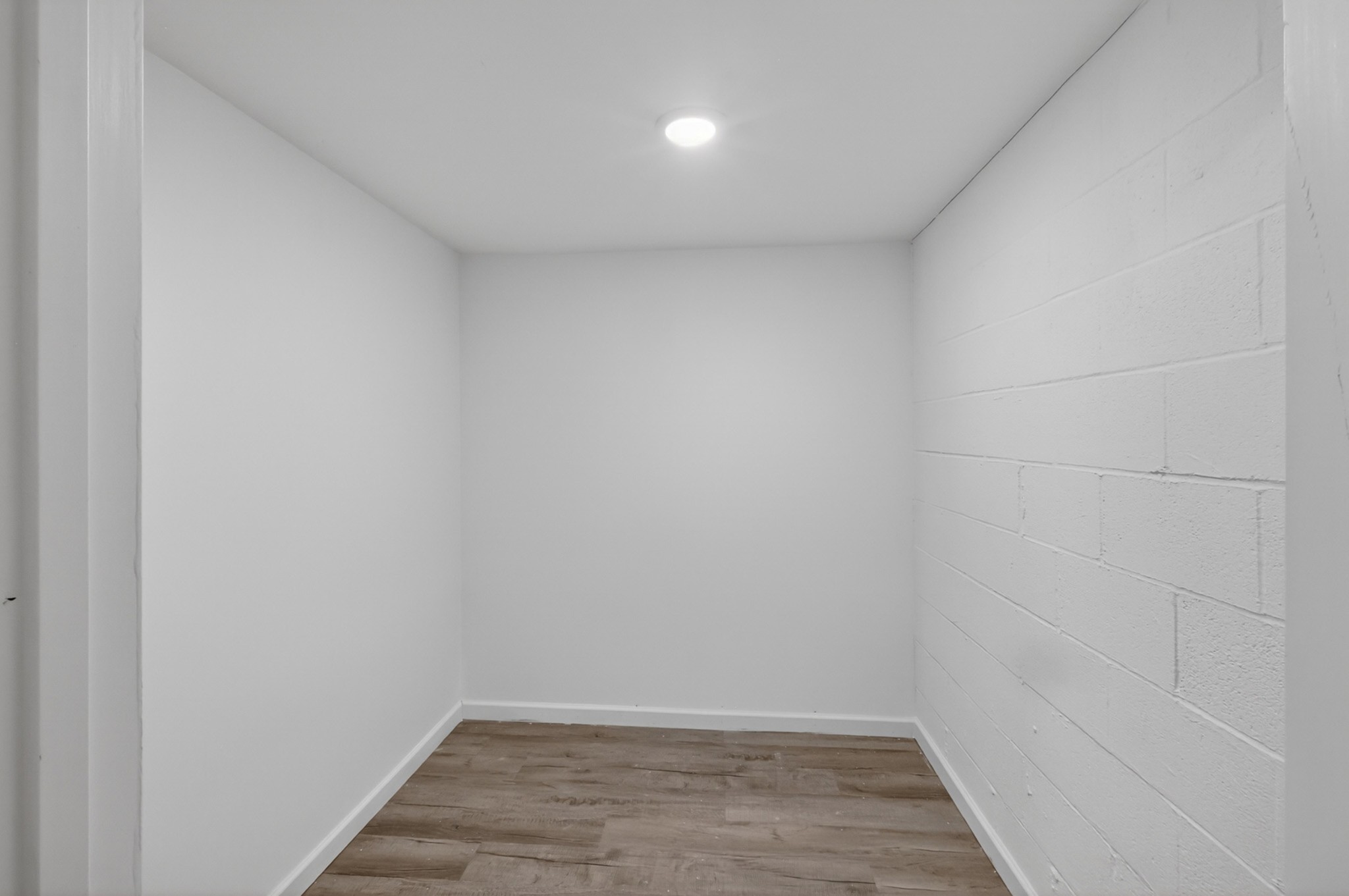 1009 Monica Dr