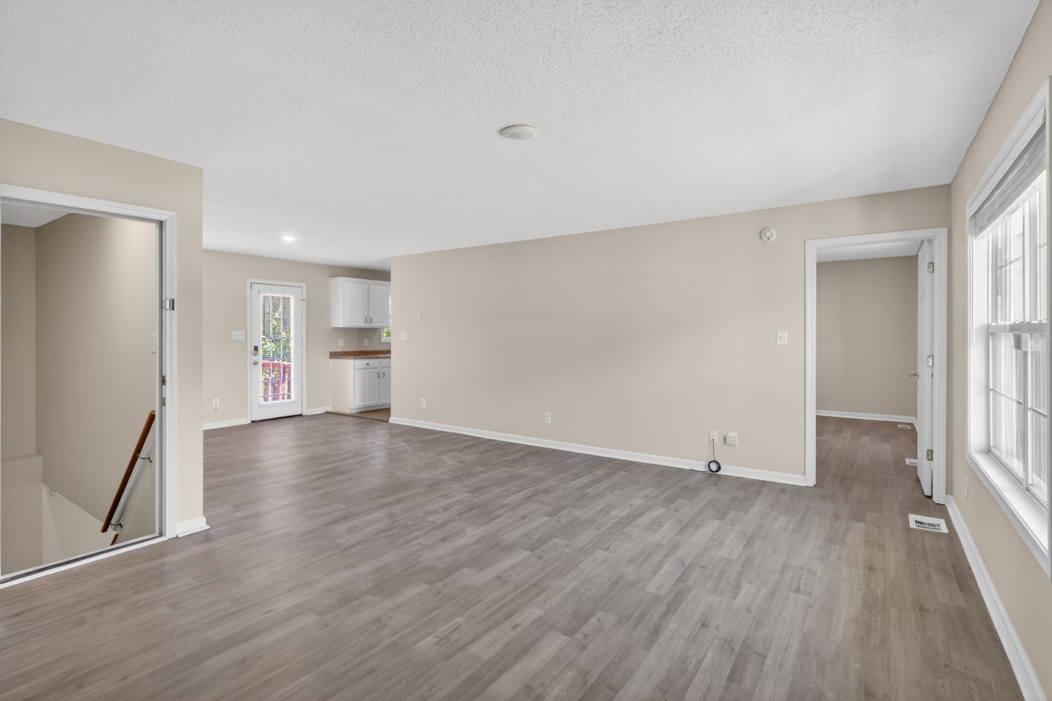 1009 Monica Dr