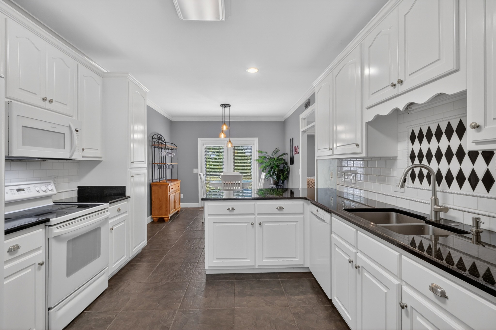 2707 Dora Elizabeth Ct