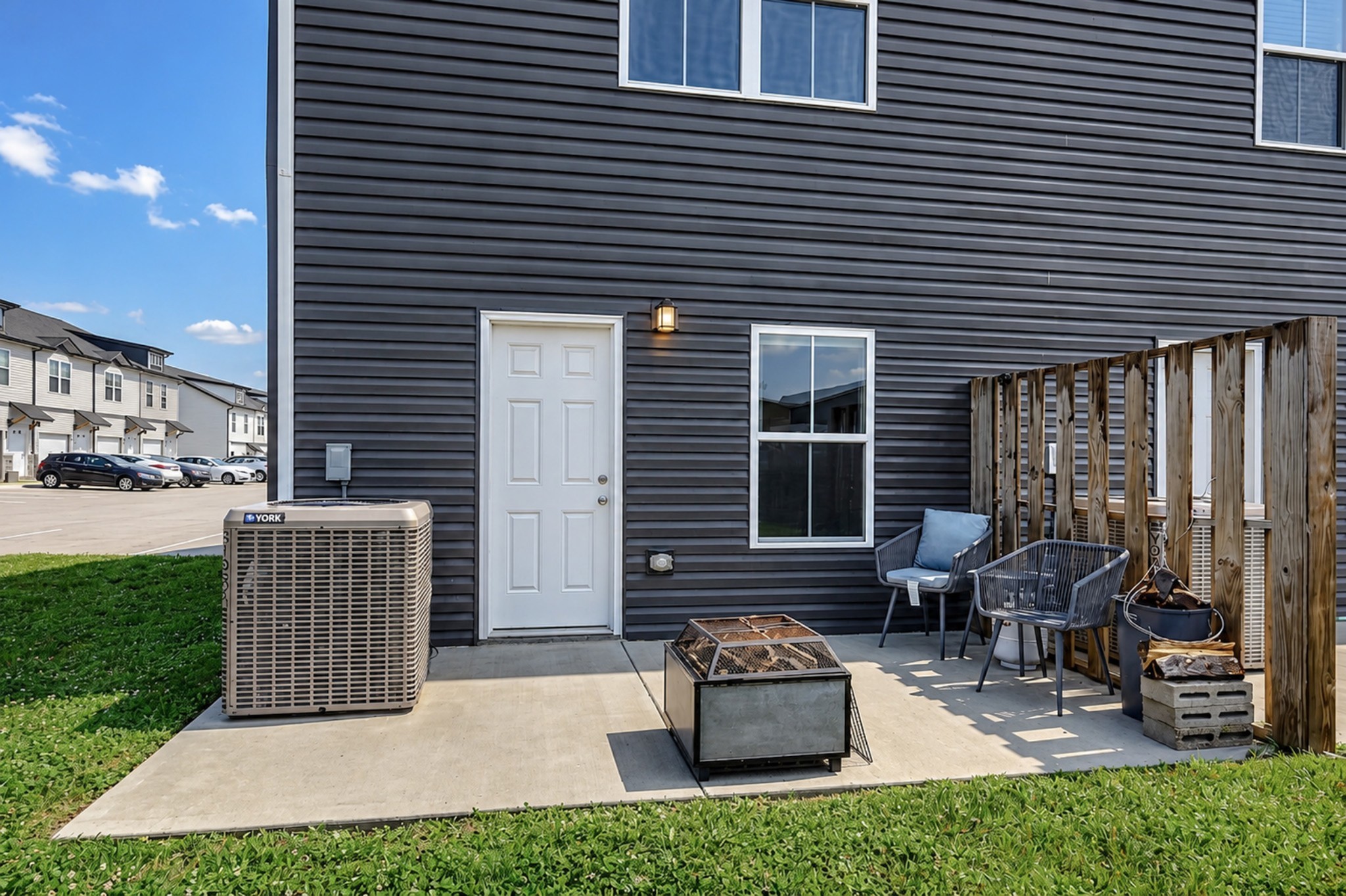 216 Drayton Drive Unit: H