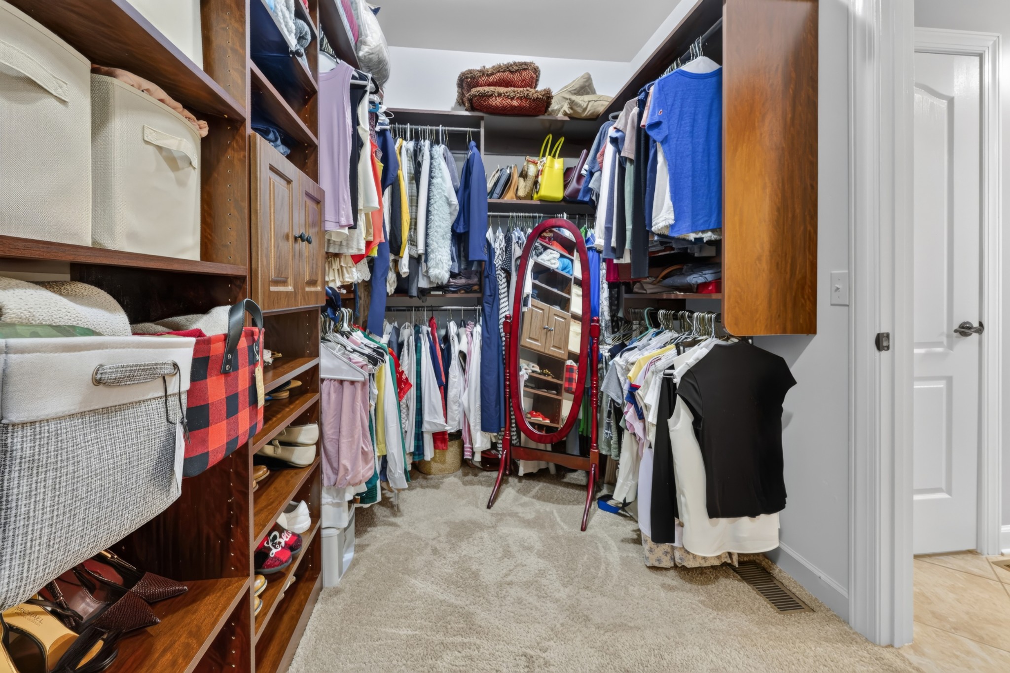 1051 Five Coves Trce