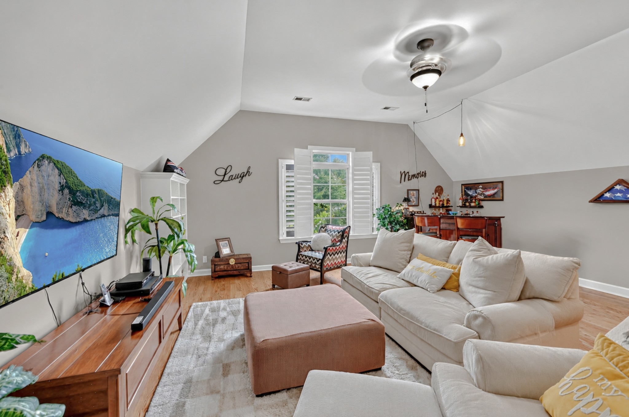 1051 Five Coves Trce