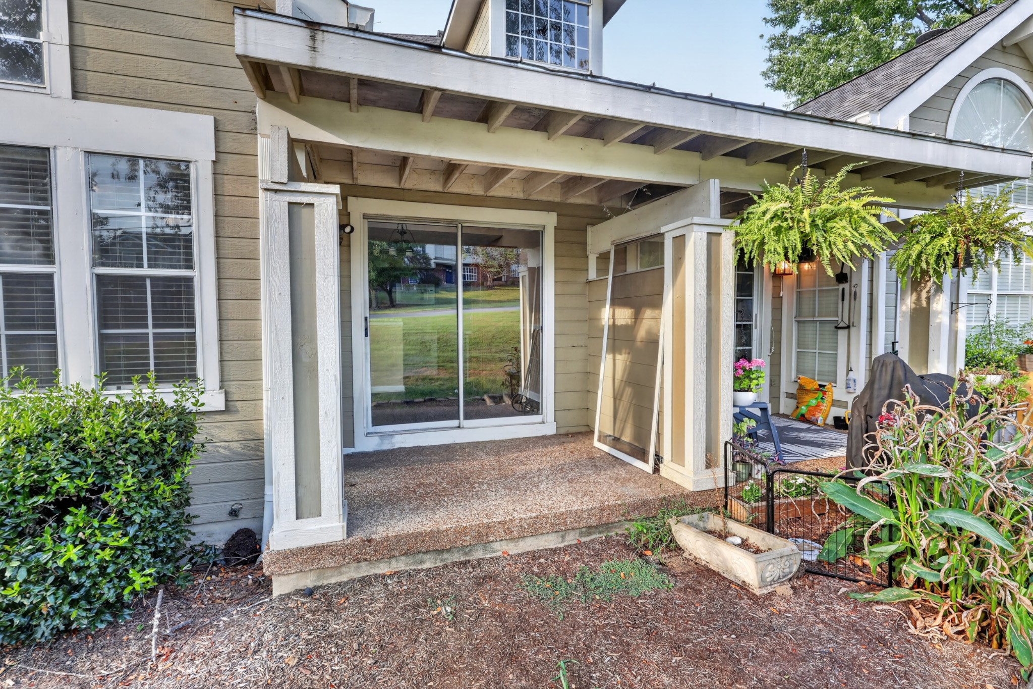 129 Cherry Hill Dr Unit: 6D