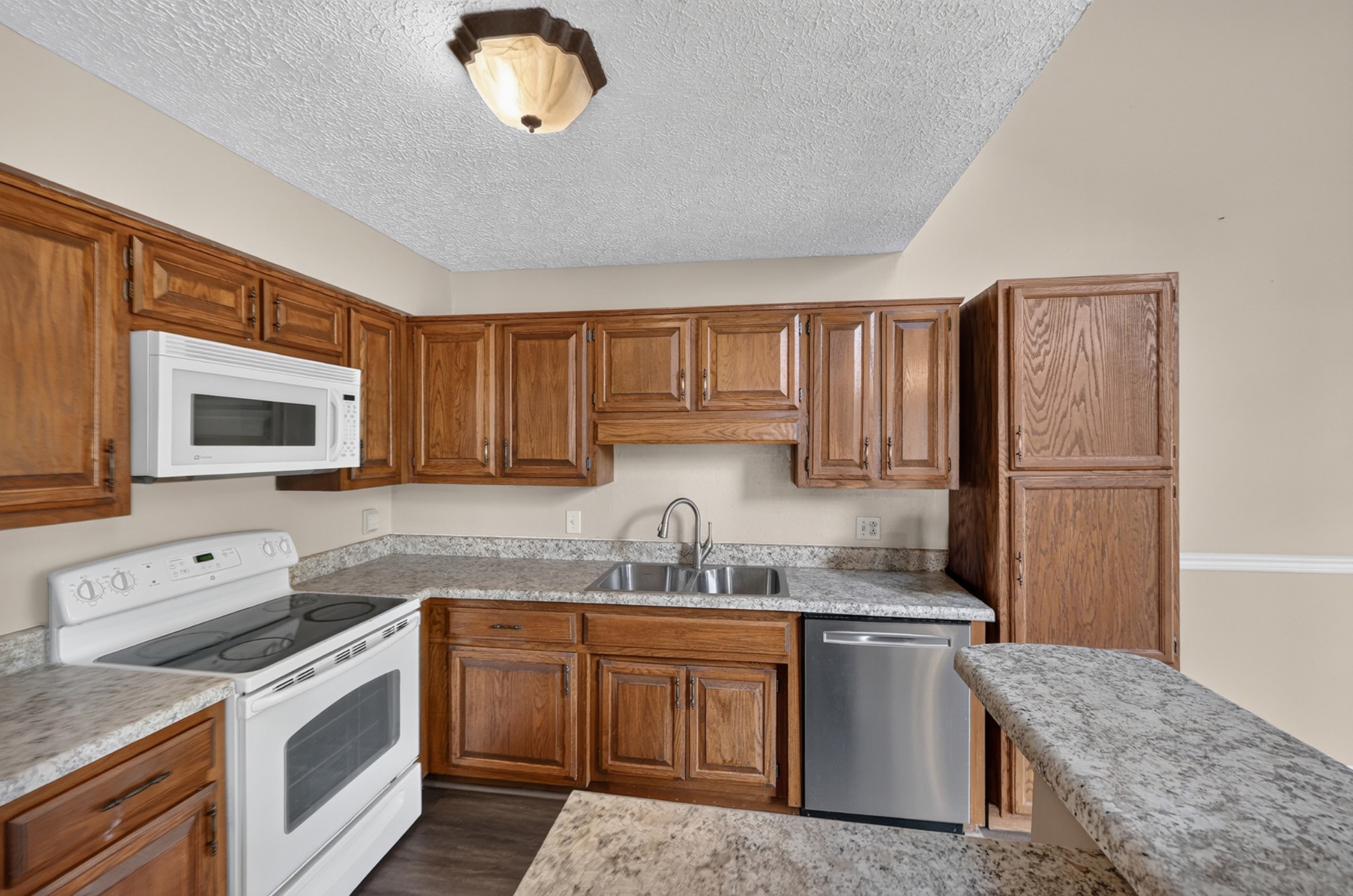 129 Cherry Hill Dr Unit: 6D