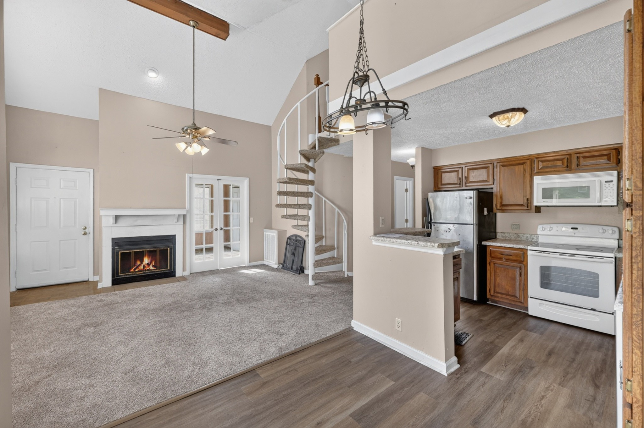 129 Cherry Hill Dr Unit: 6D