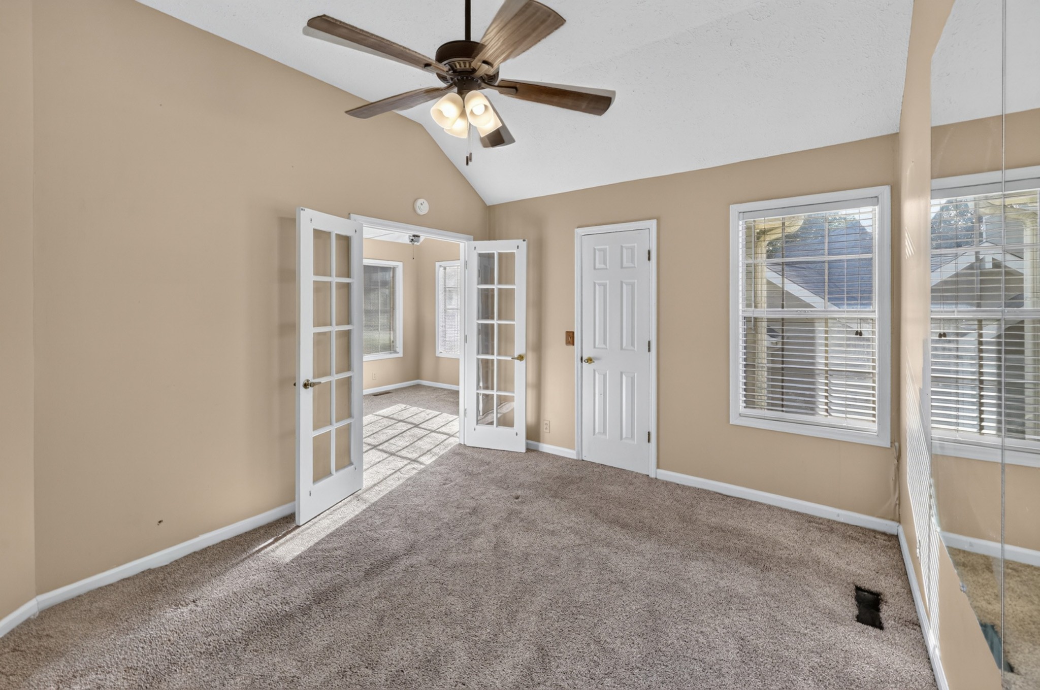 129 Cherry Hill Dr Unit: 6D