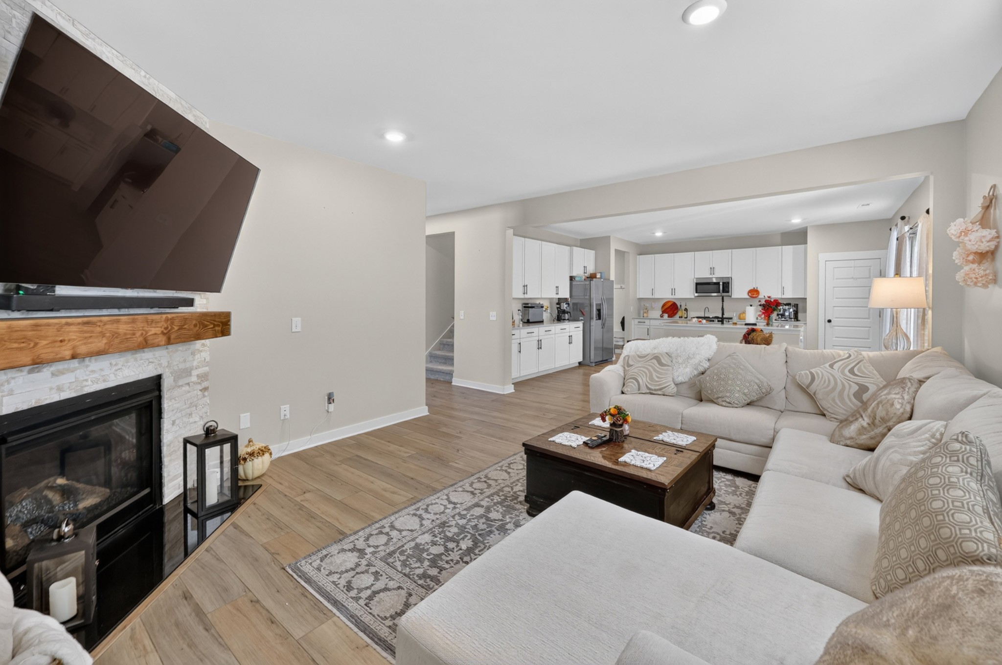 547 Ballard Dr