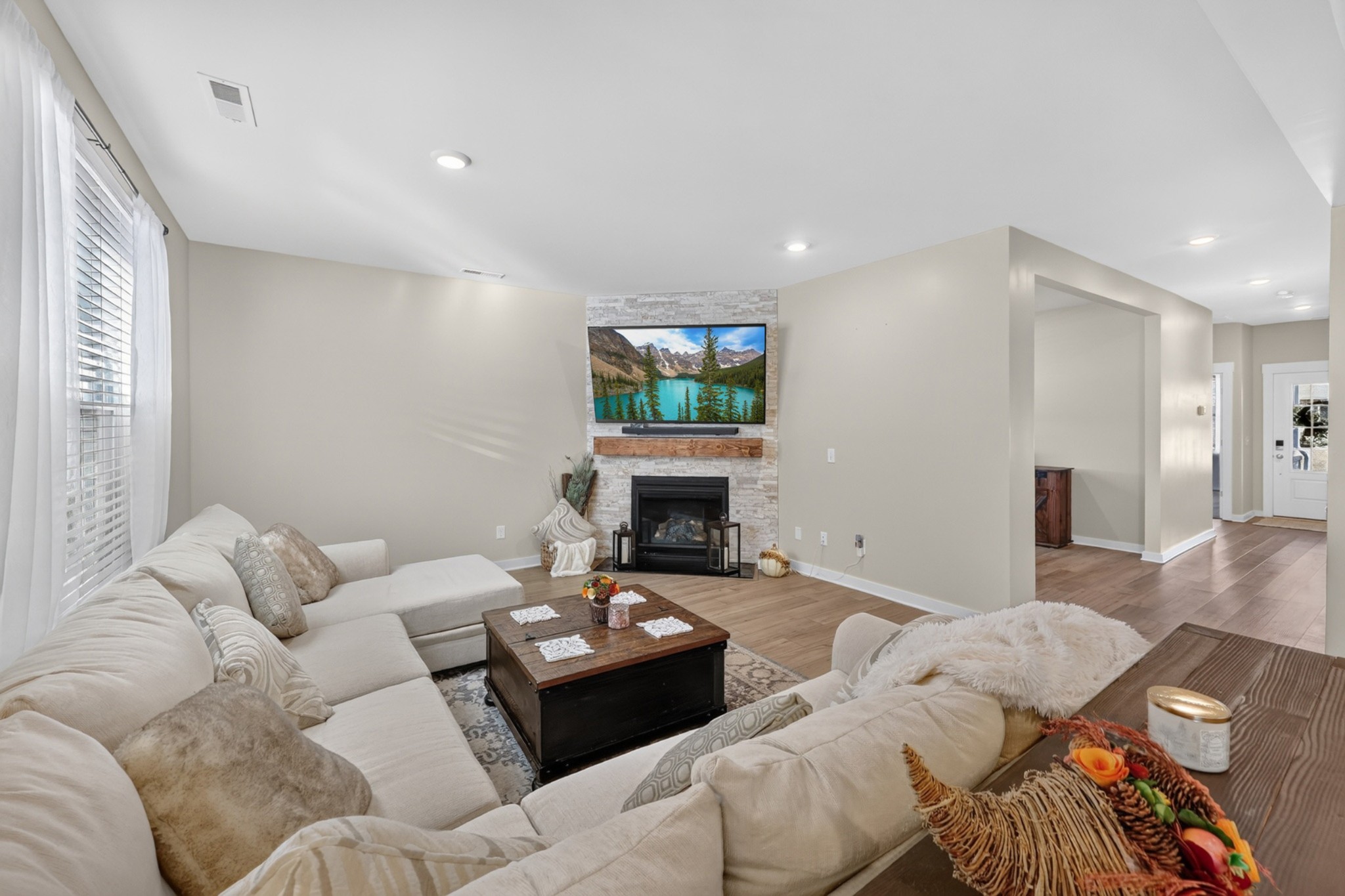 547 Ballard Dr