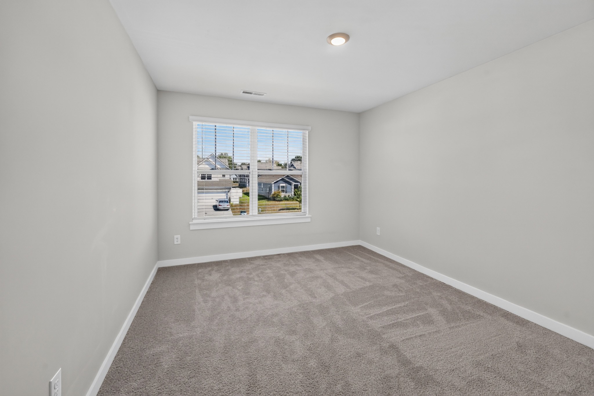 547 Ballard Dr