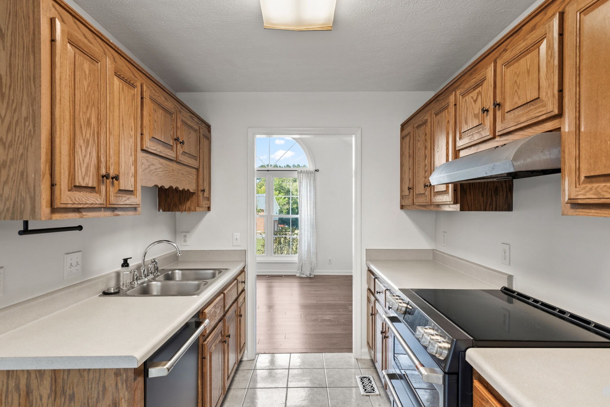 104 Dawn Ct