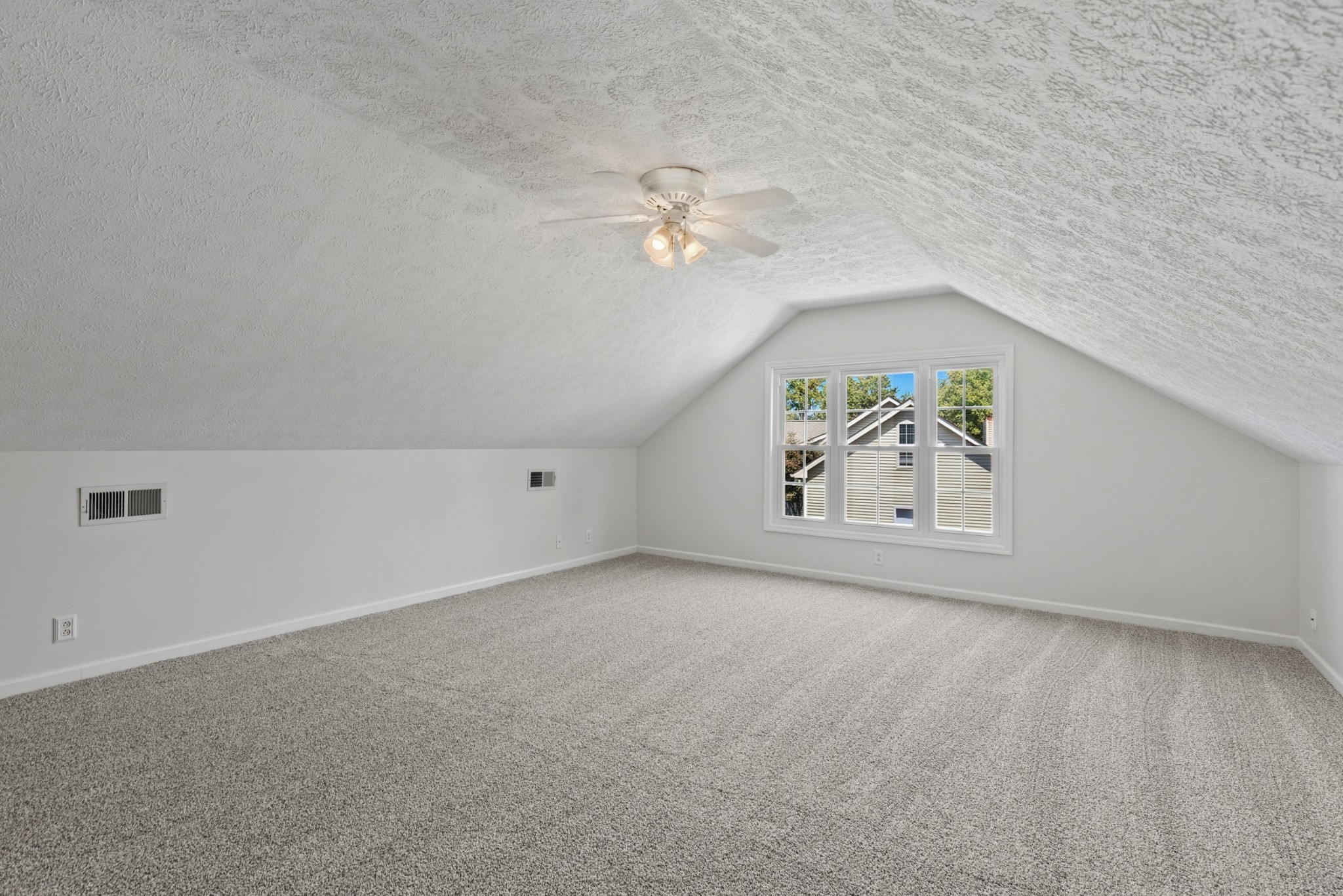 104 Dawn Ct