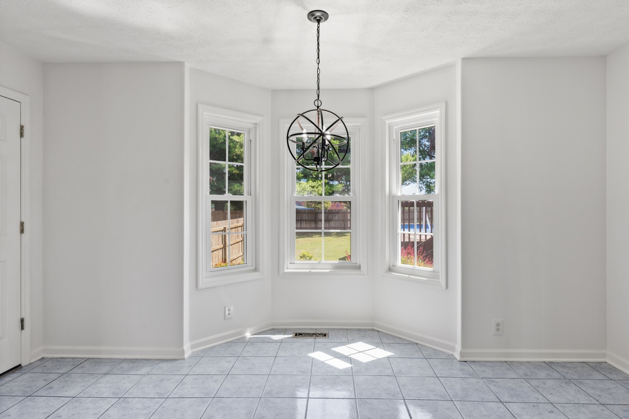 104 Dawn Ct