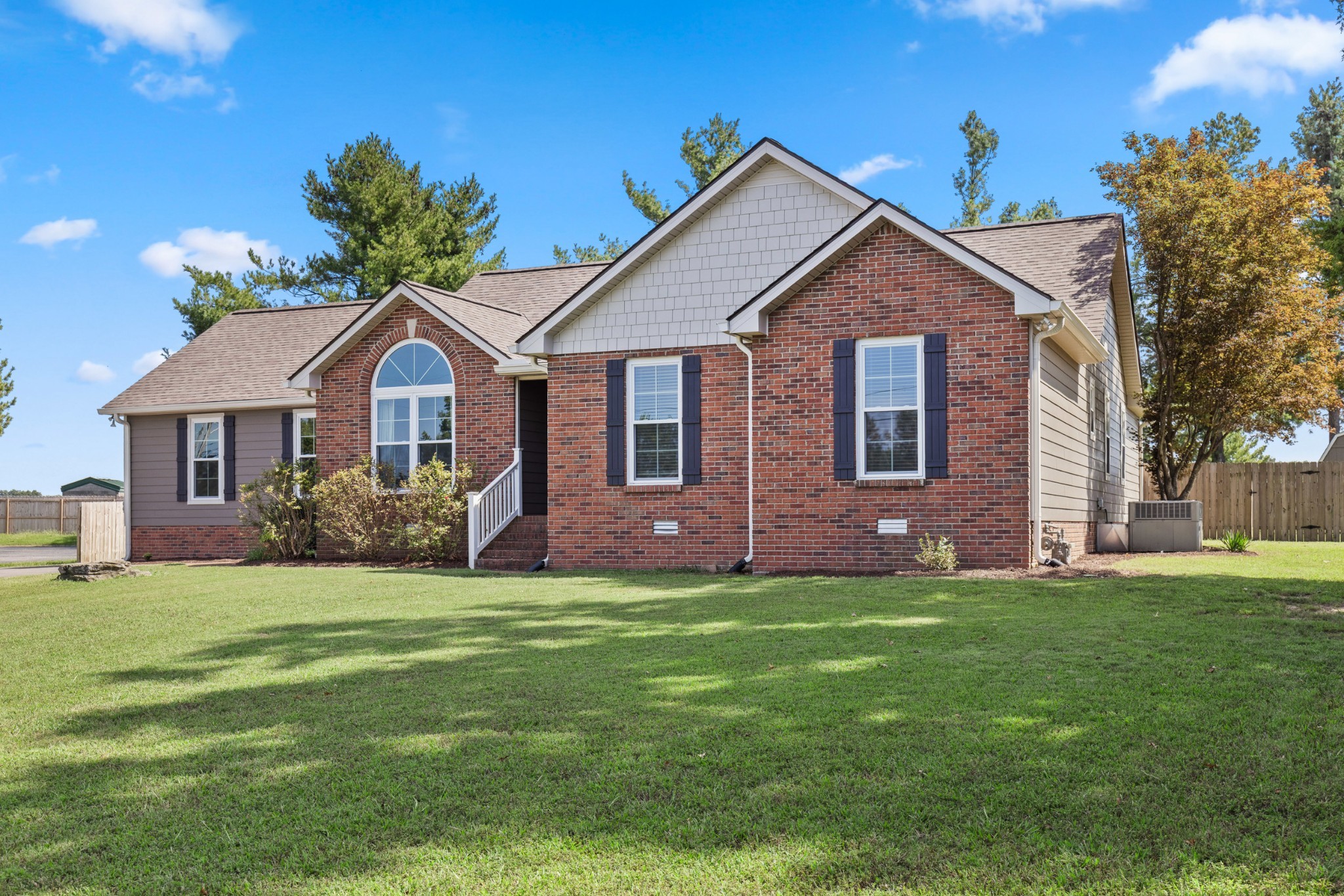 104 Dawn Ct