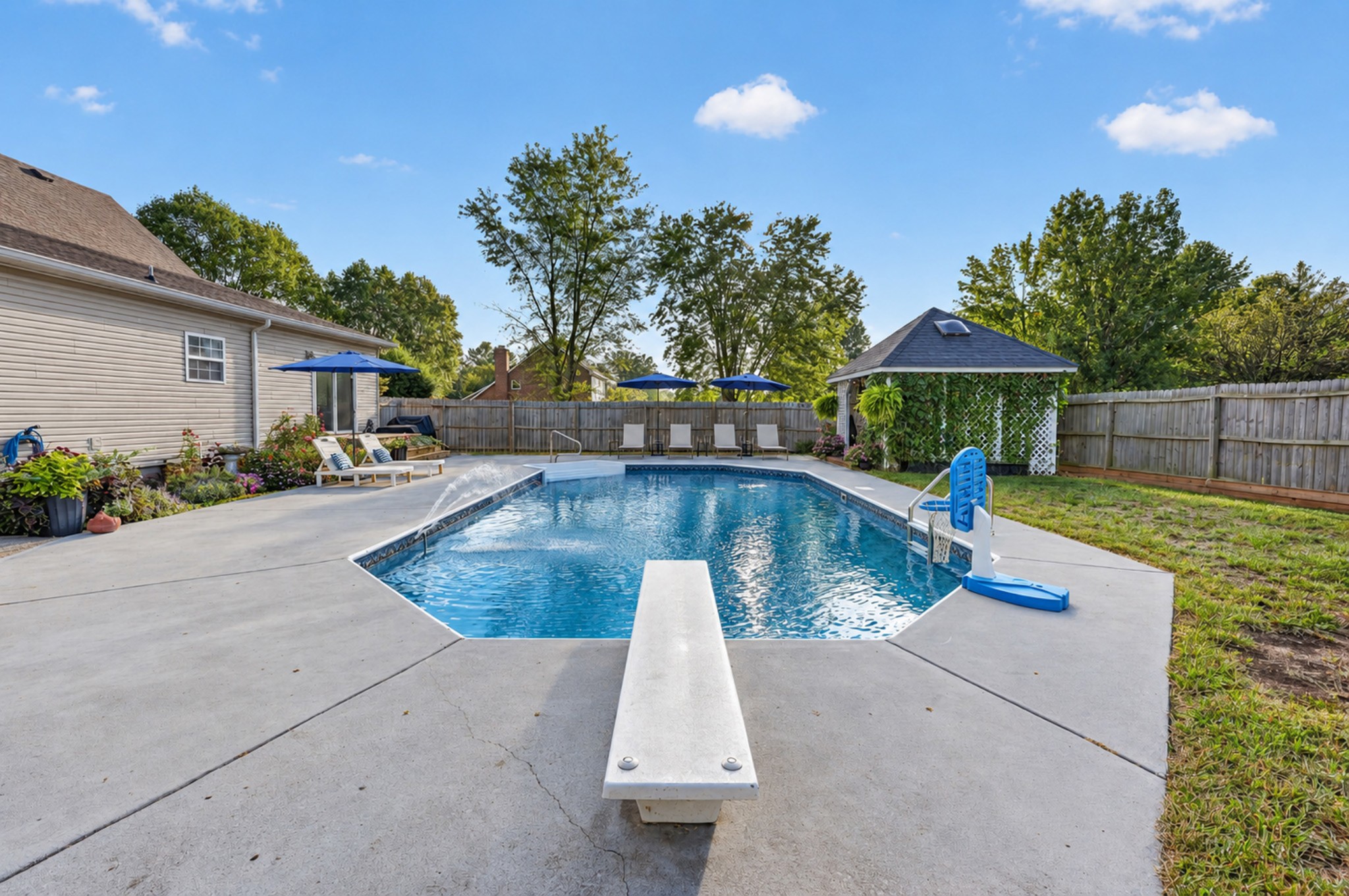 8369 Bethlehem Rd
