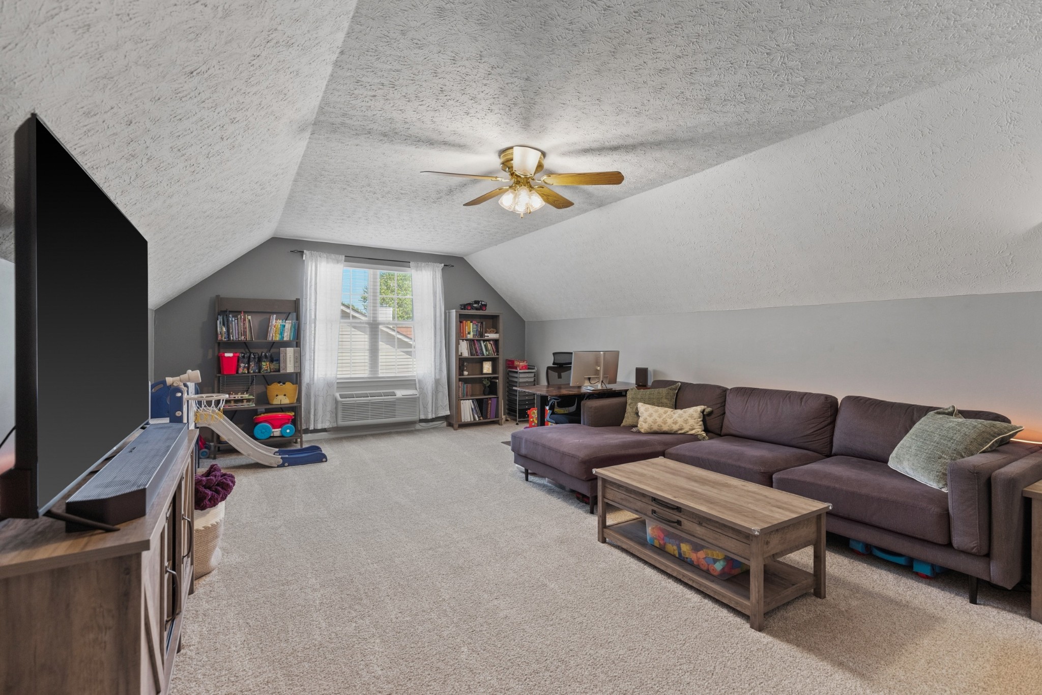 134 Brookview Cir