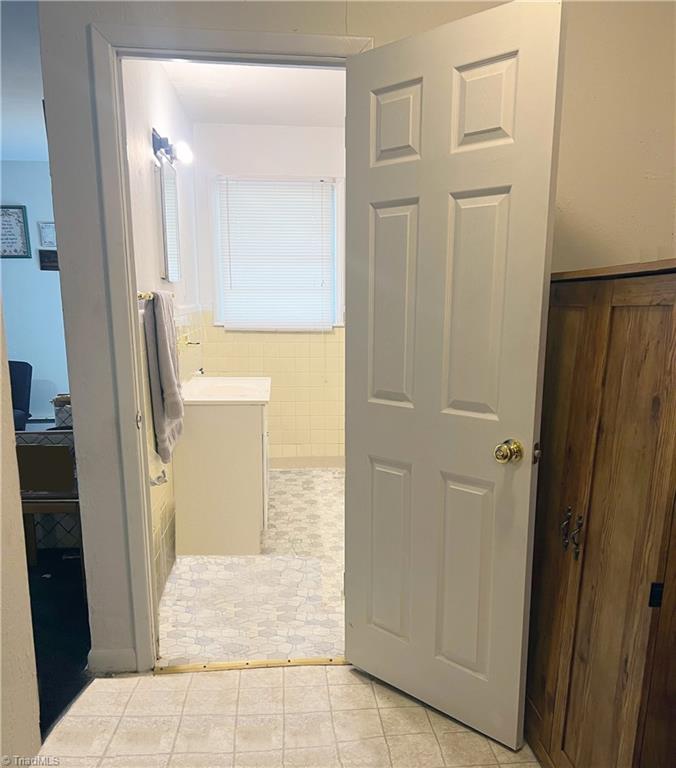 400-402 Lake Drive
