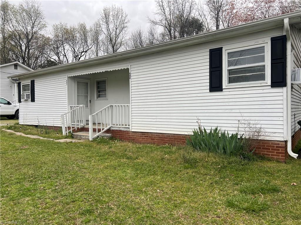 400-402 Lake Drive
