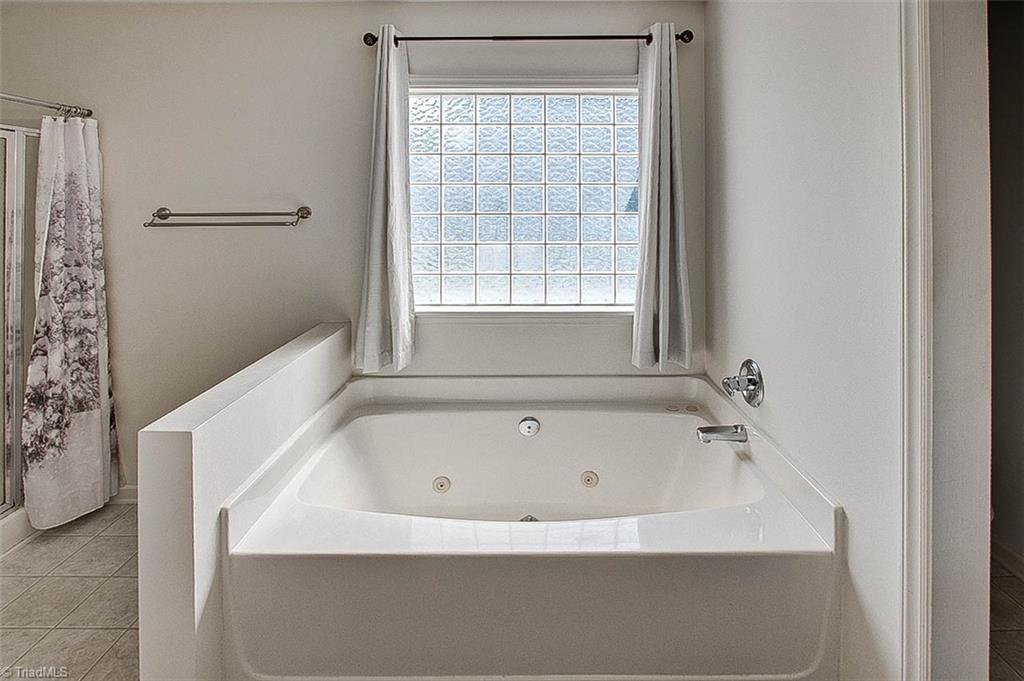 2472 Woods Stream Lane