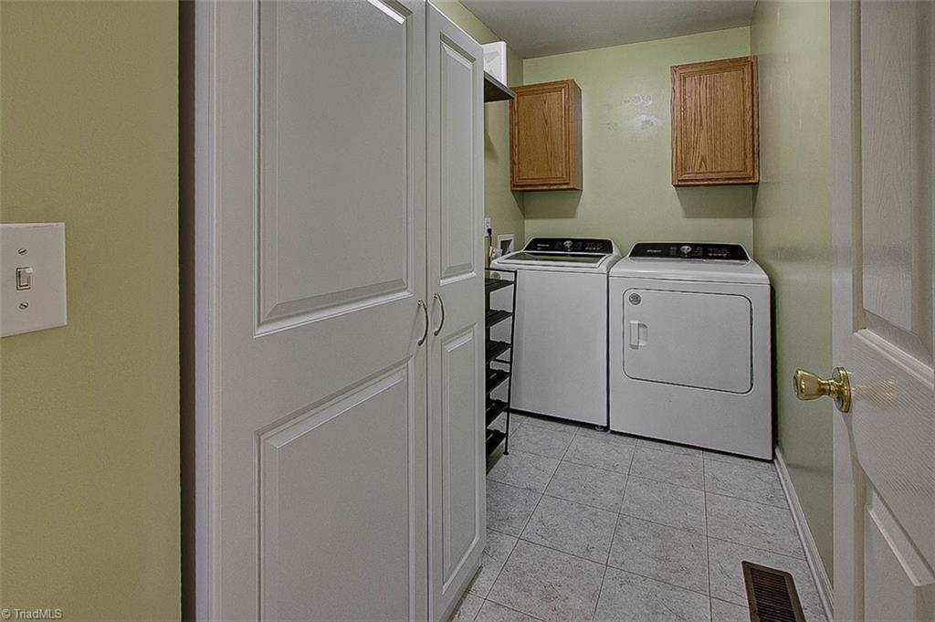 2472 Woods Stream Lane