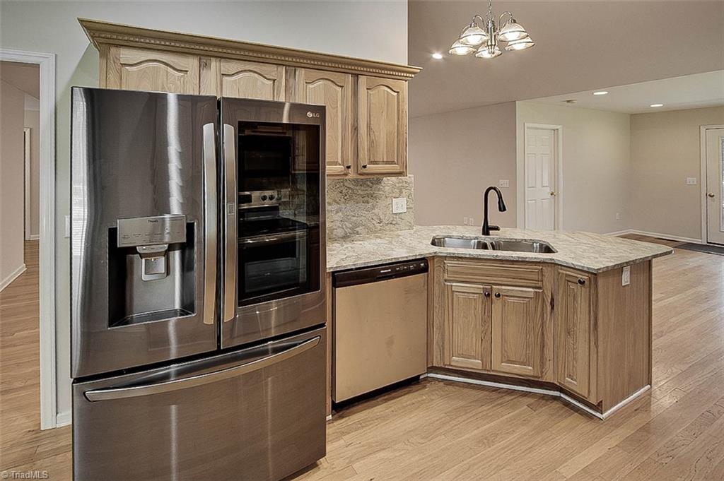 2472 Woods Stream Lane