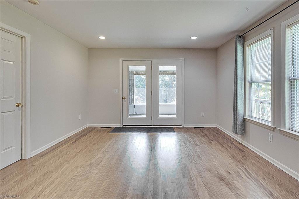 2472 Woods Stream Lane