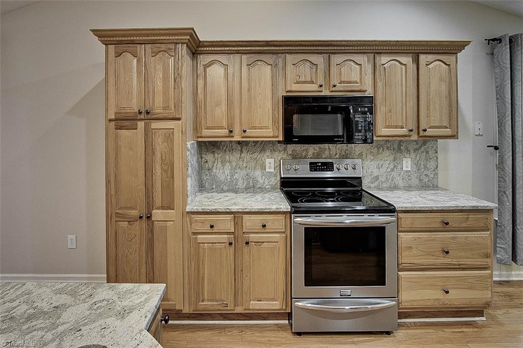 2472 Woods Stream Lane