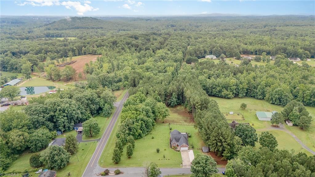 2472 Woods Stream Lane