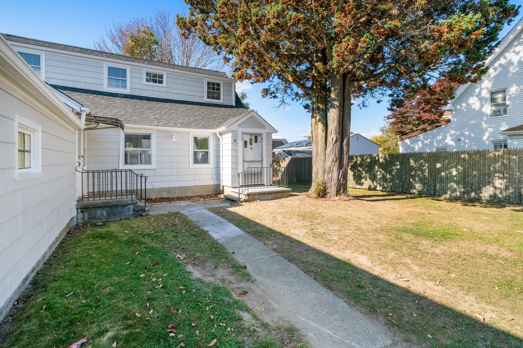 38 Blakely Ct
