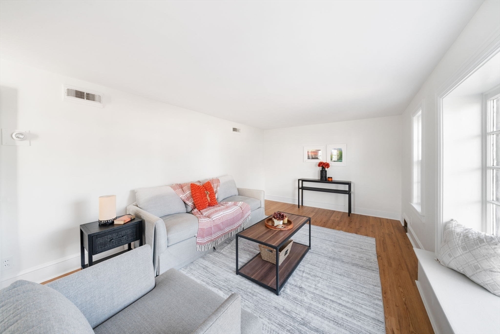 38 Blakely Ct