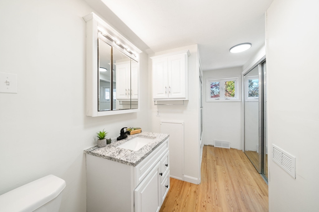 38 Blakely Ct