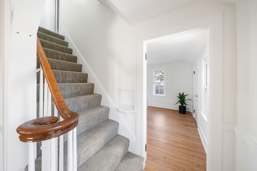 38 Blakely Ct