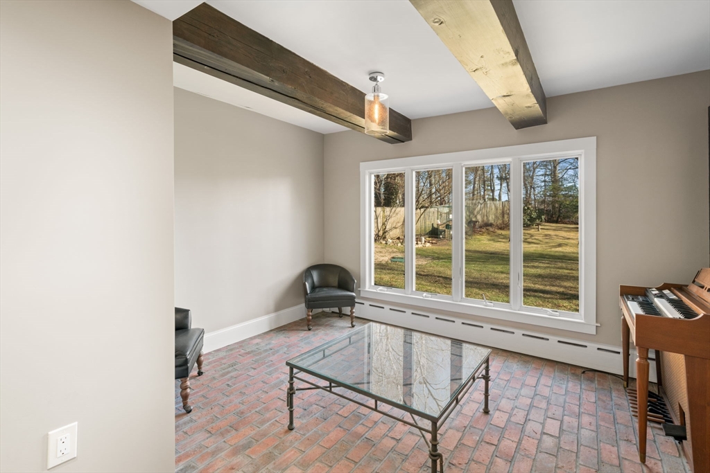 330 Long Pond Dr