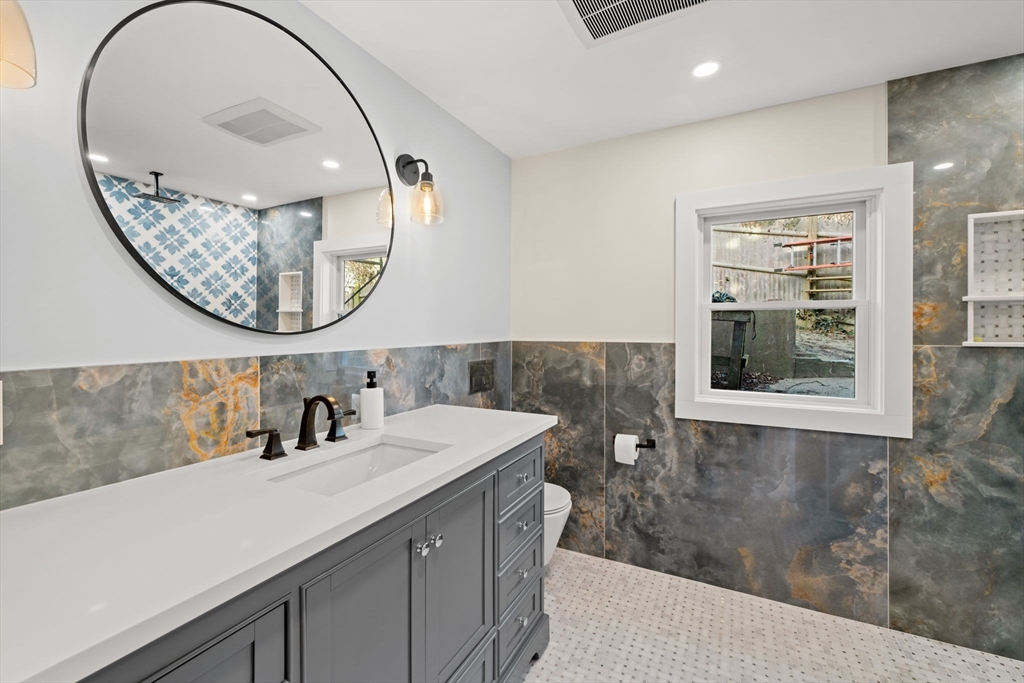 330 Long Pond Dr