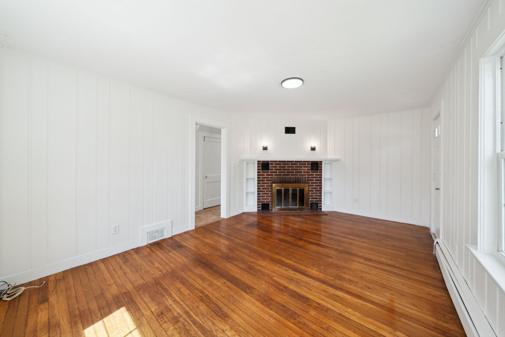 60 Woodland Road
